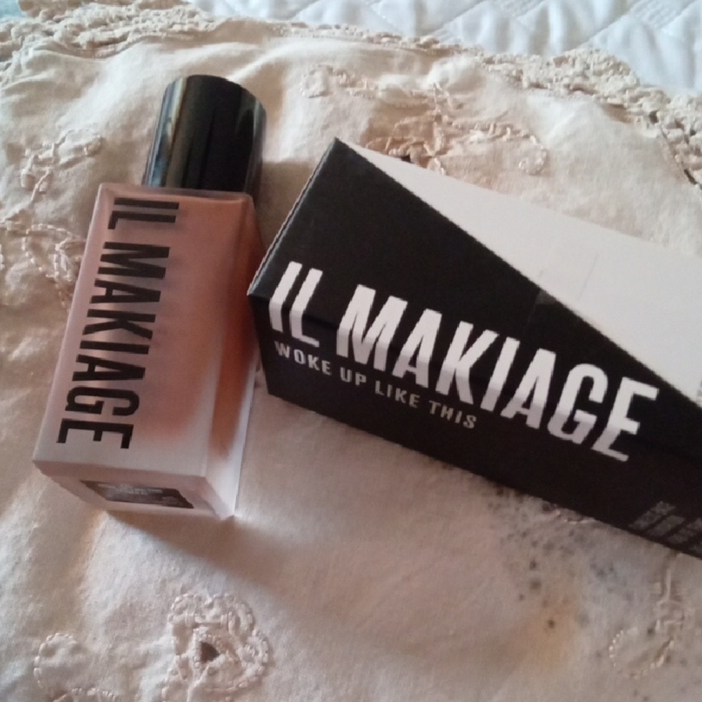 IL MAKIAGE Foundation - Shade 225/Stuble Cocoa